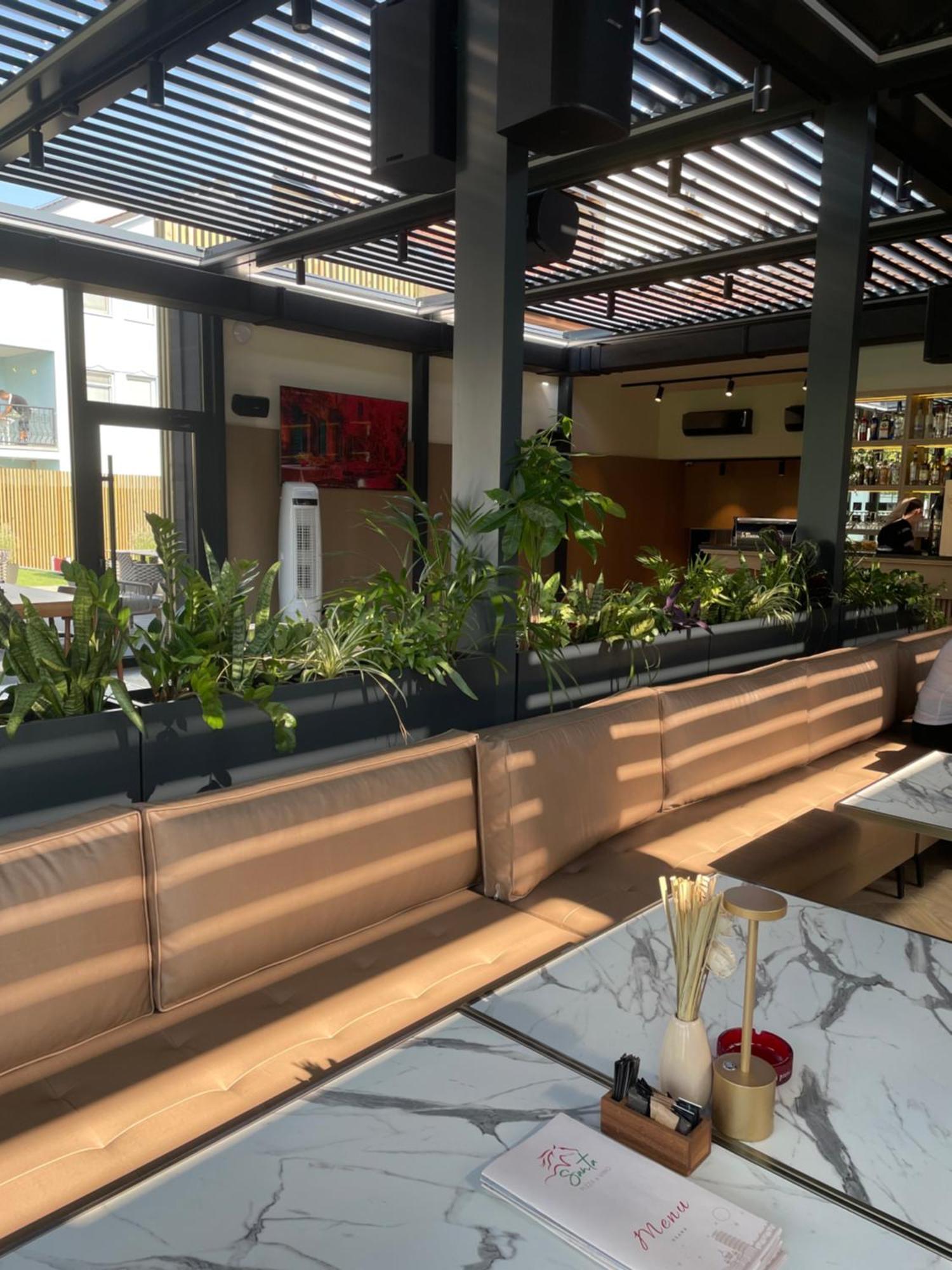 Santa Villa & Restaurant สเรมสกา มิโตรวิตซา ภายนอก รูปภาพ